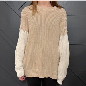 American Eagle Outfitters Tan and Cream Sweater